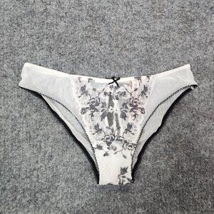 NWT Victoria's Secret DREAM ANGELS Embroidered Lace Keyhole Cheekini Panty Small